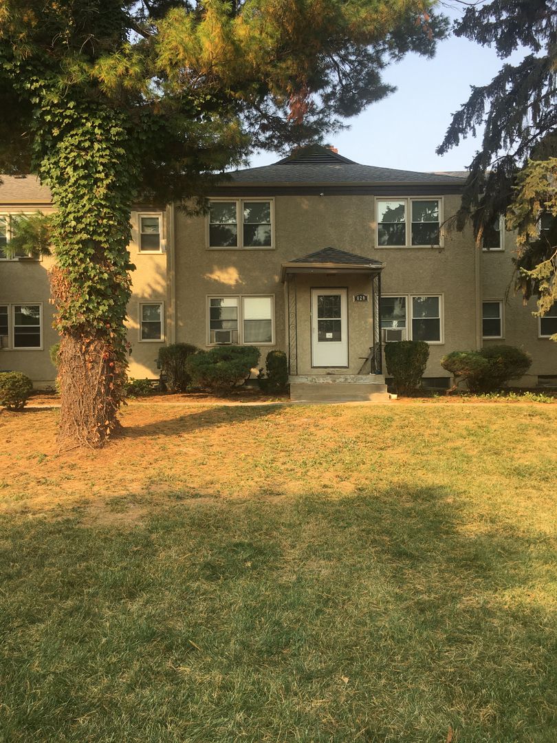 Omaha Apartment: 818 N 46th St