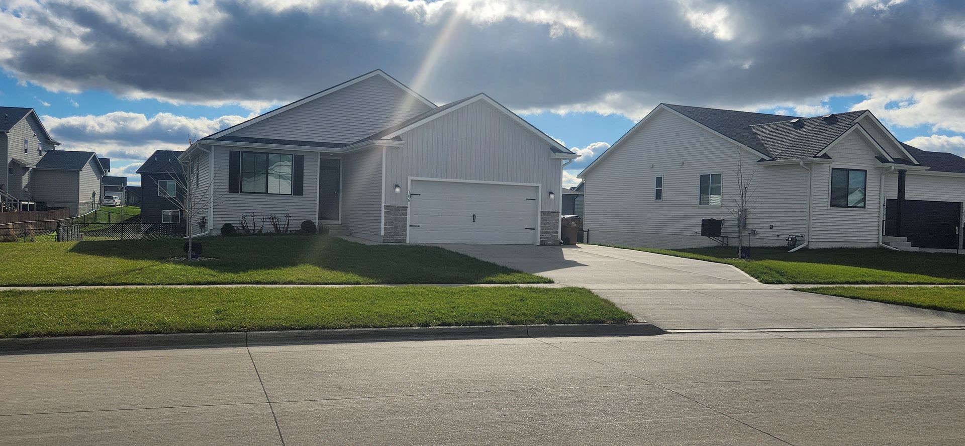 Altoona House: 706 32nd St SW