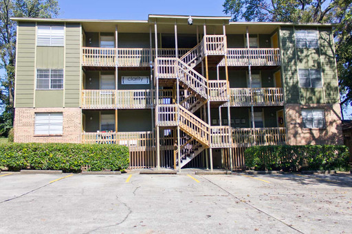 2 beds with W/D connections at {clarity} – photo 1