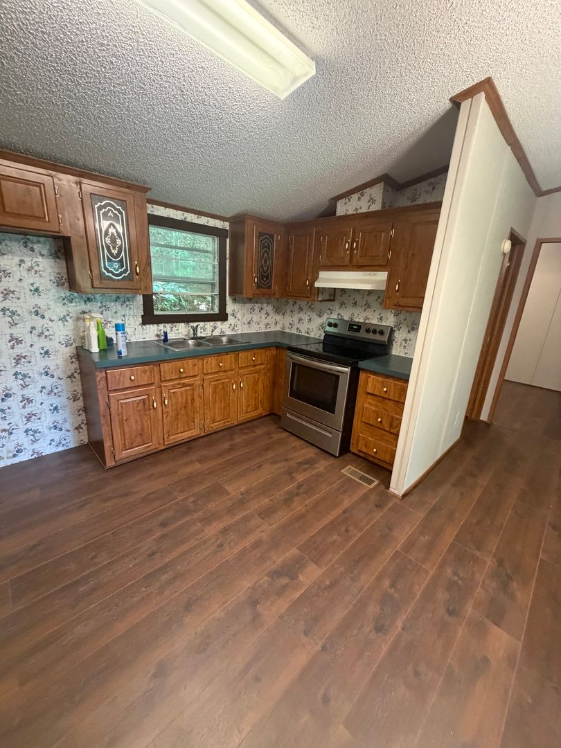 3 Bedroom 2 Bathroom Doublewide on Private Lot Near Lake Junaluska 2 of 8