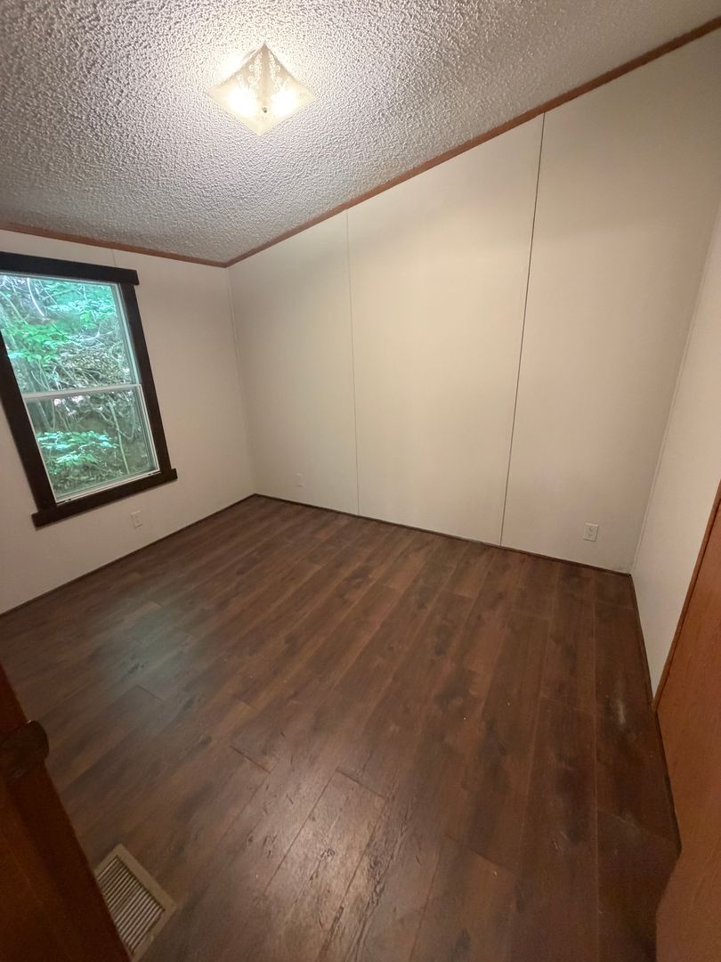 3 Bedroom 2 Bathroom Doublewide on Private Lot Near Lake Junaluska 5 of 8