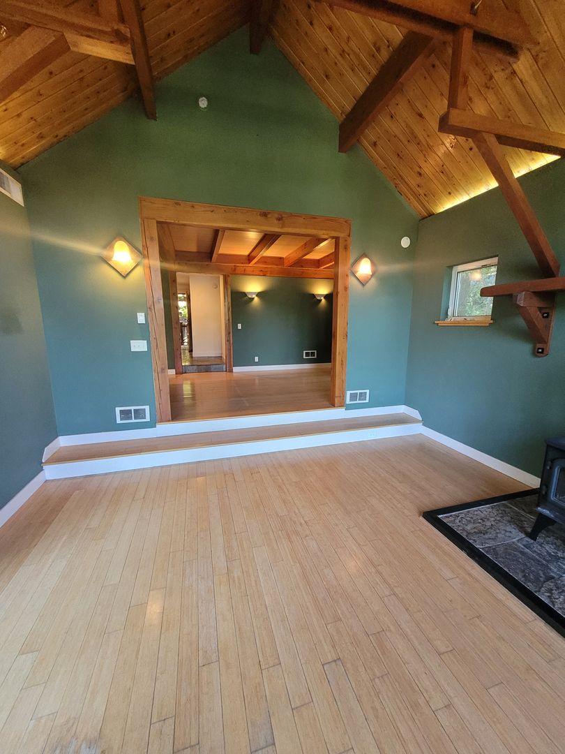 Eugene House: 111 Marlboro Lane