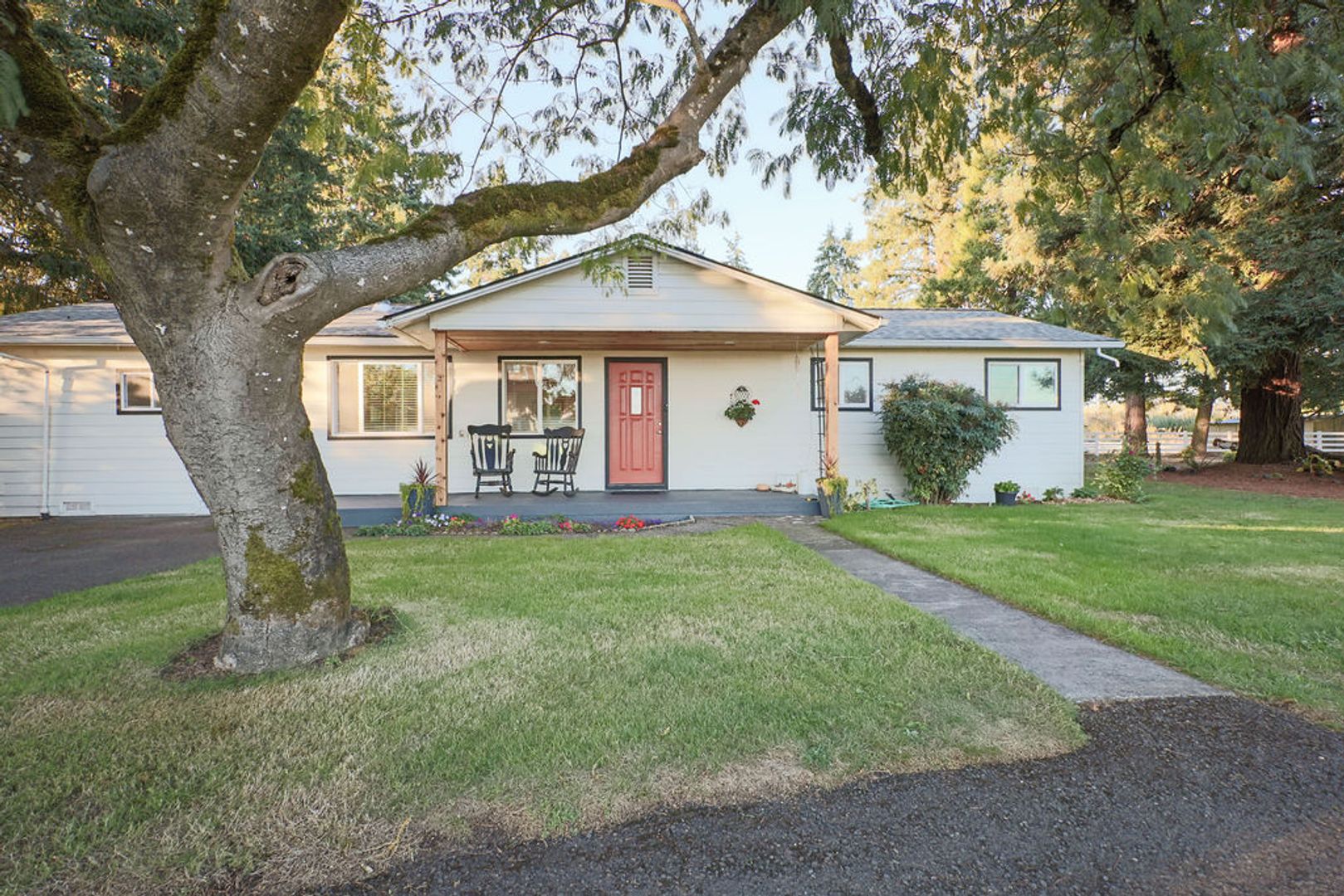 Junction City House: 29027 David Ln