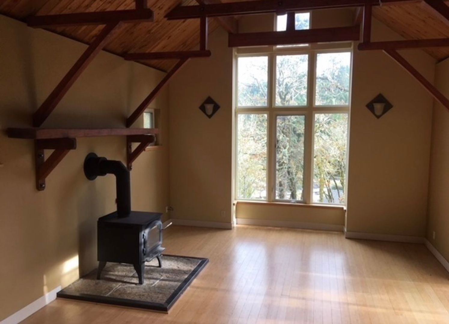 Eugene House: 111 Marlboro Lane