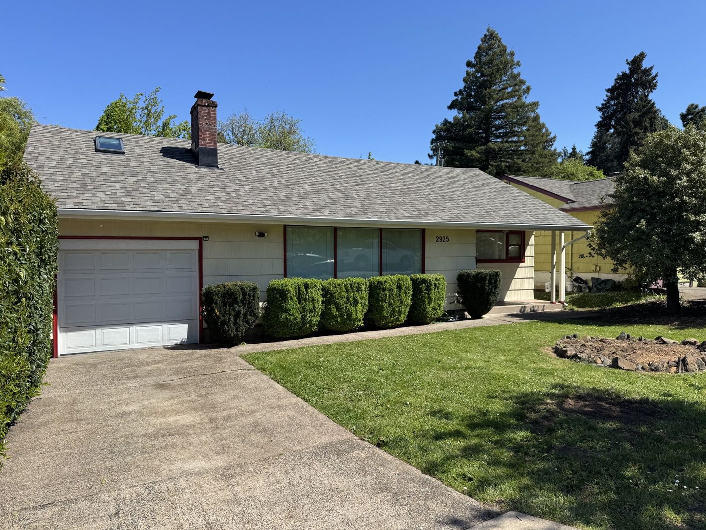 Eugene House: 2925 Charnelton St