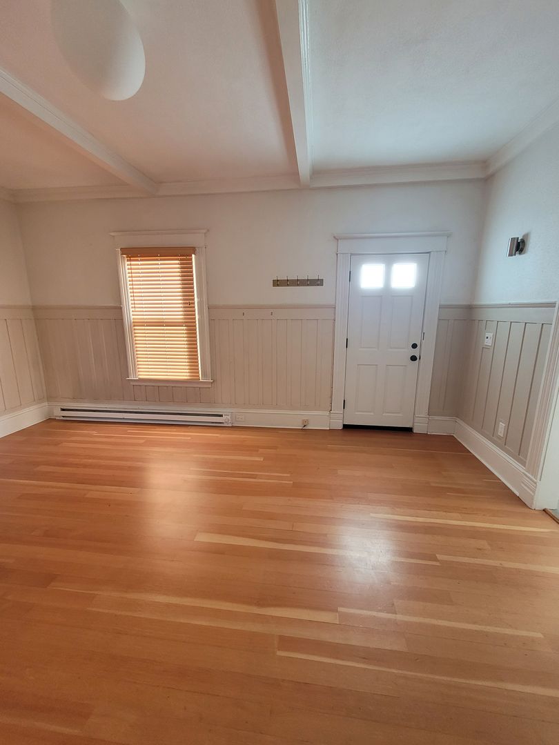 Eugene Apartment: 332 W. 5th Ave.