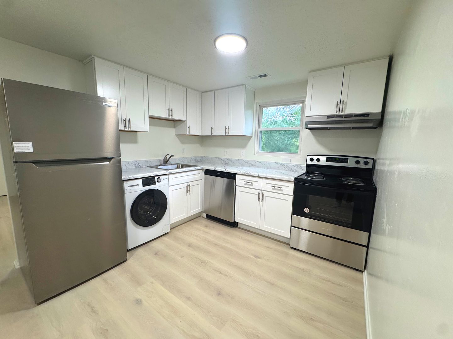 Virginia Beach Apartment: 464 Lisa Square