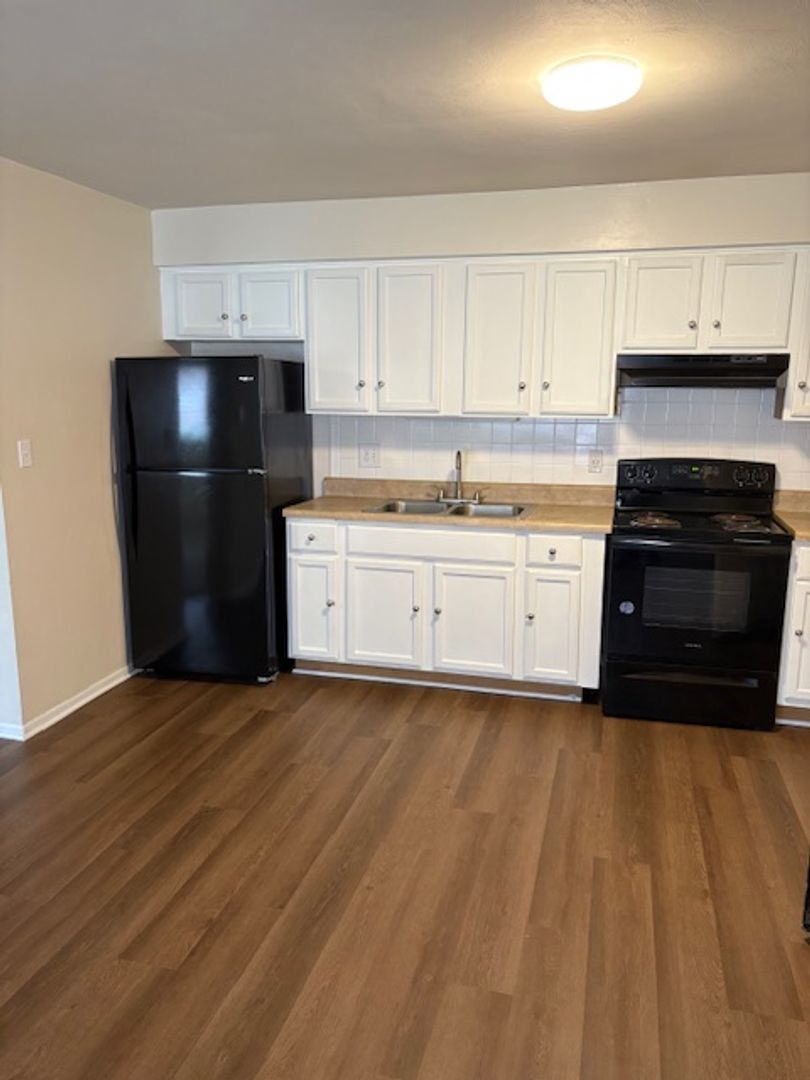 Virginia Beach Apartment: 4800 Apple Orchard Court