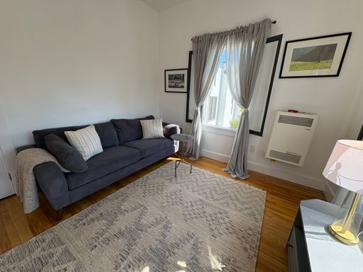 Charming Fully Renovated 2BD/1BTH in Harvard Heights – photo 1
