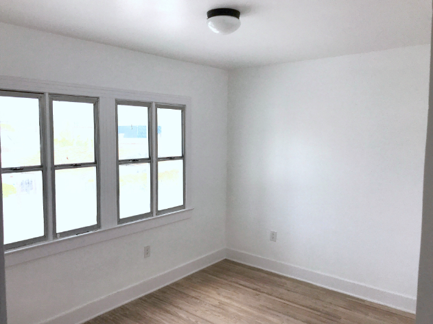 Los Angeles Apartment: 4167 Oakwood Ave.