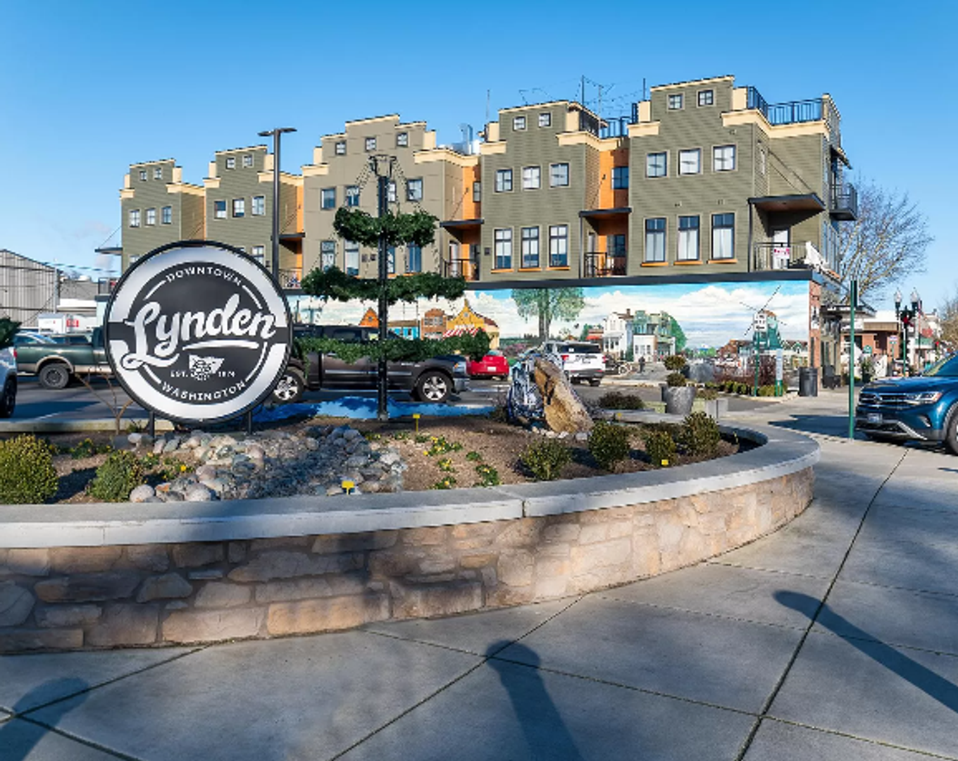 Lynden Apartment: 606 Front Street