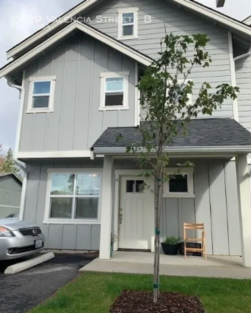 Bellingham Apartment: 2429 Valencia Street