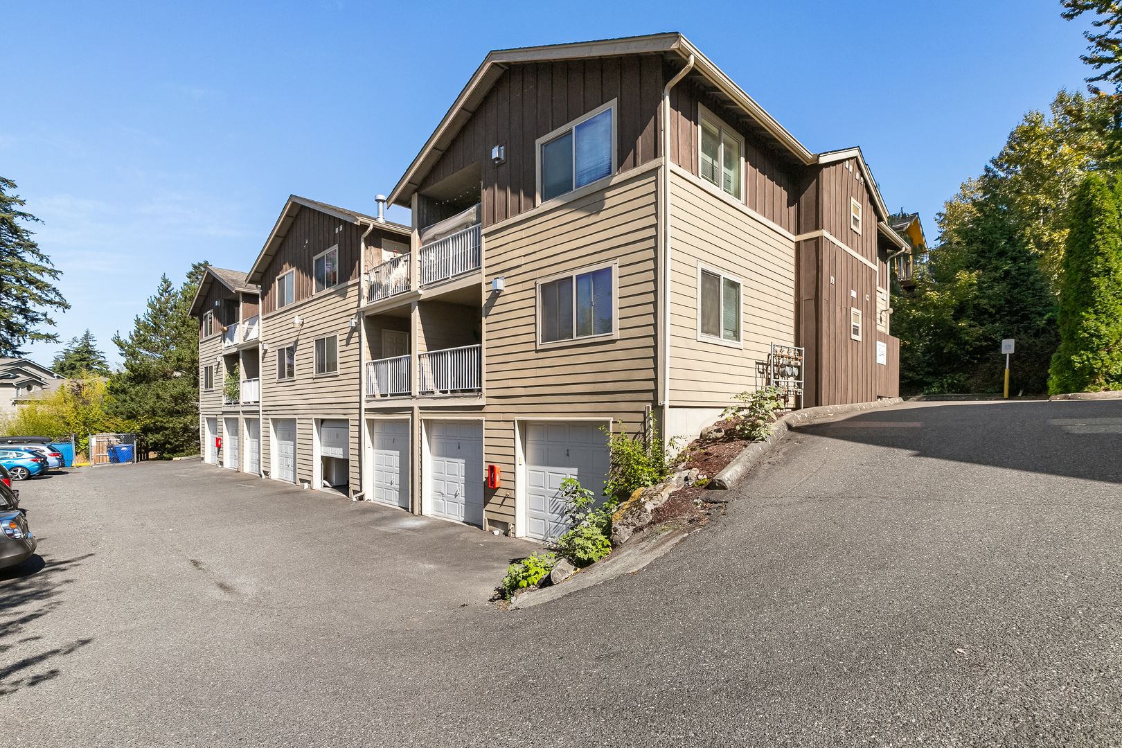 Bellingham Apartment: 817 Blueberry Lane
