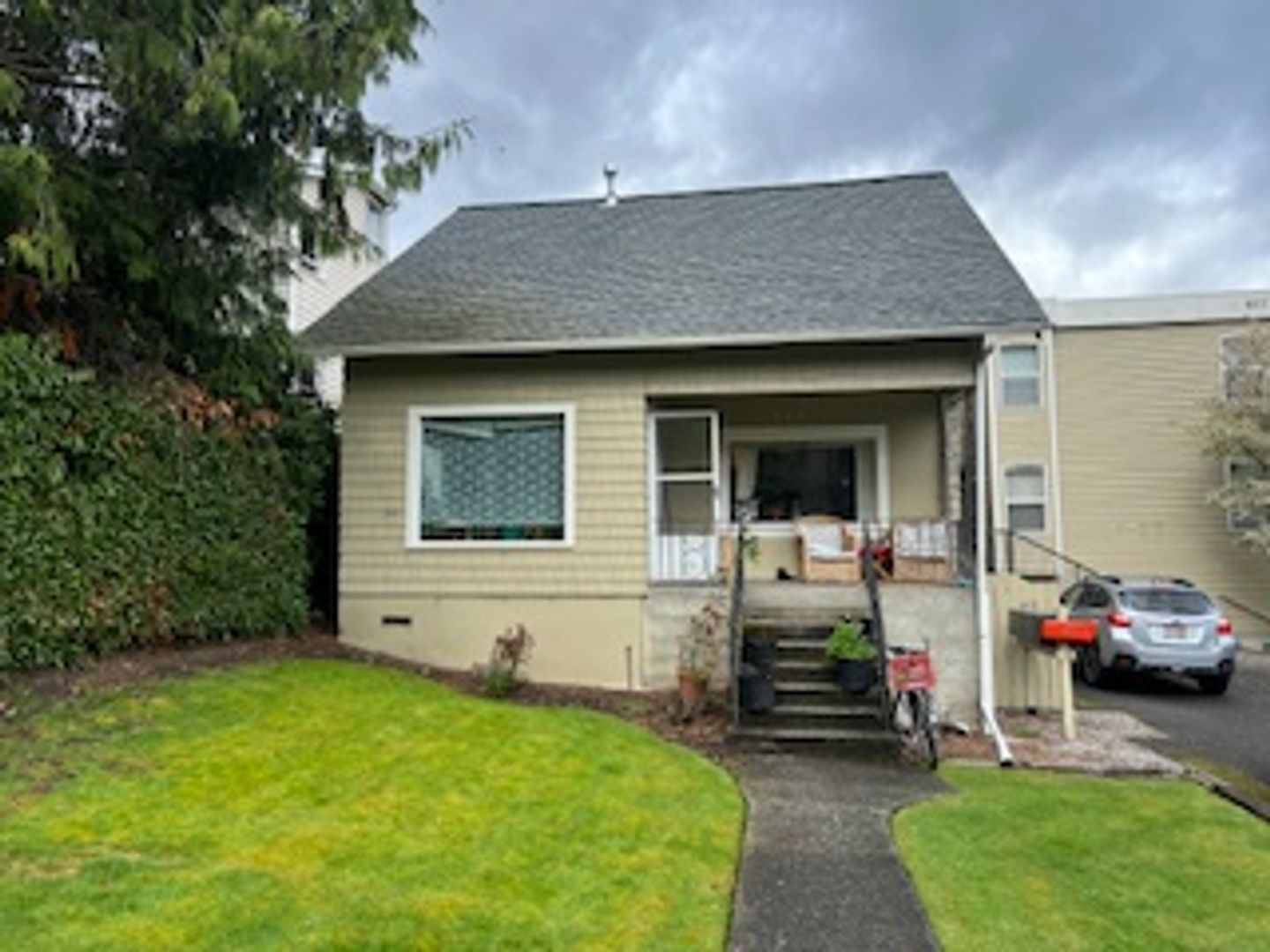 Bellingham Apartment: 617 North State Street