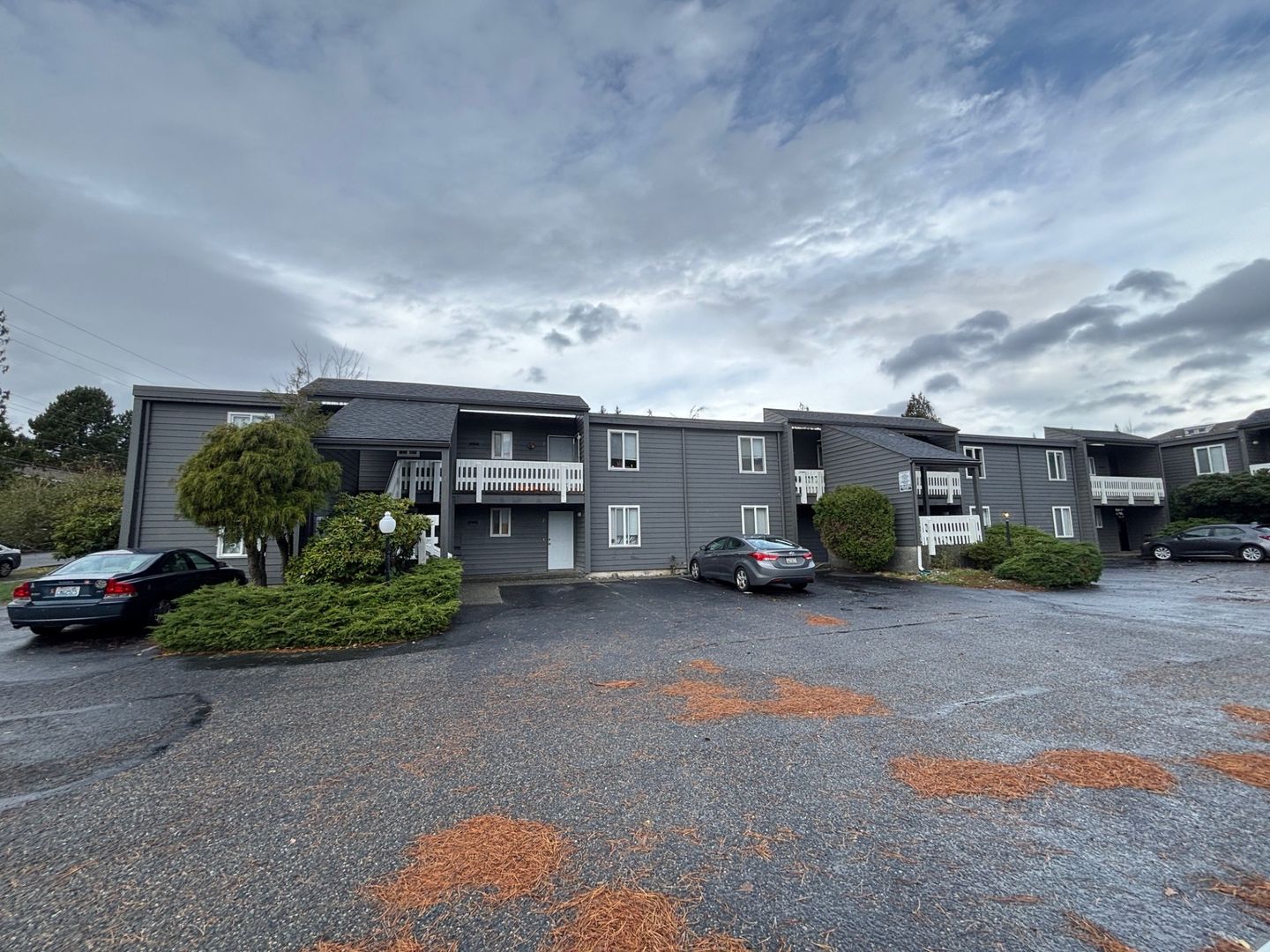 Bellingham Apartment: 1021 24th Street