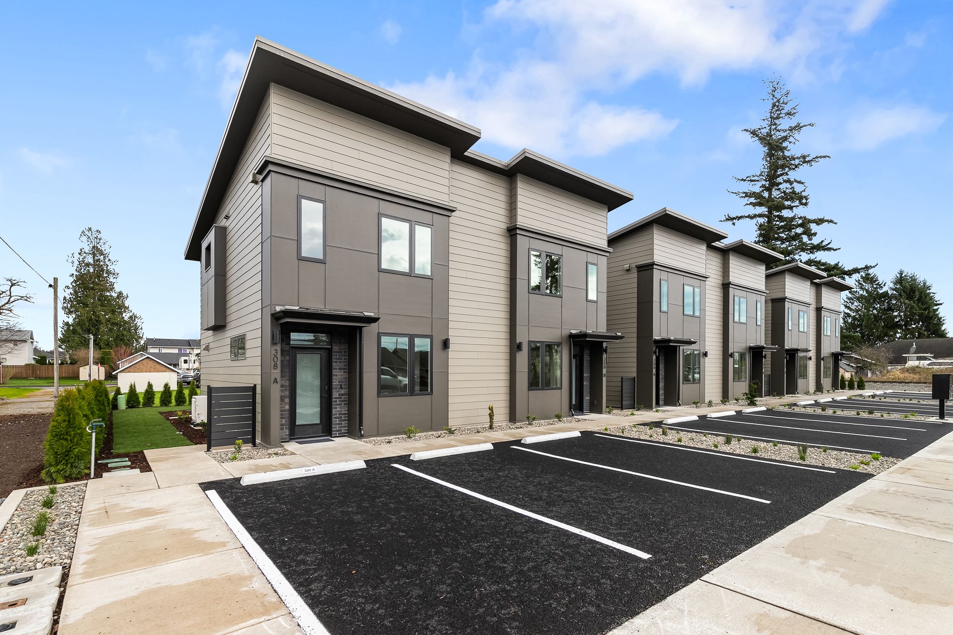 Lynden Townhome: 306 Cedar St.