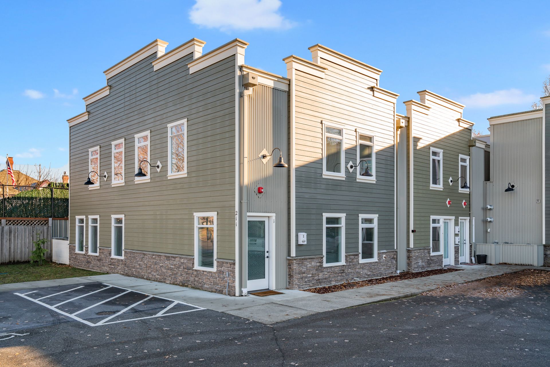 Lynden Townhome: 211 Grover Street