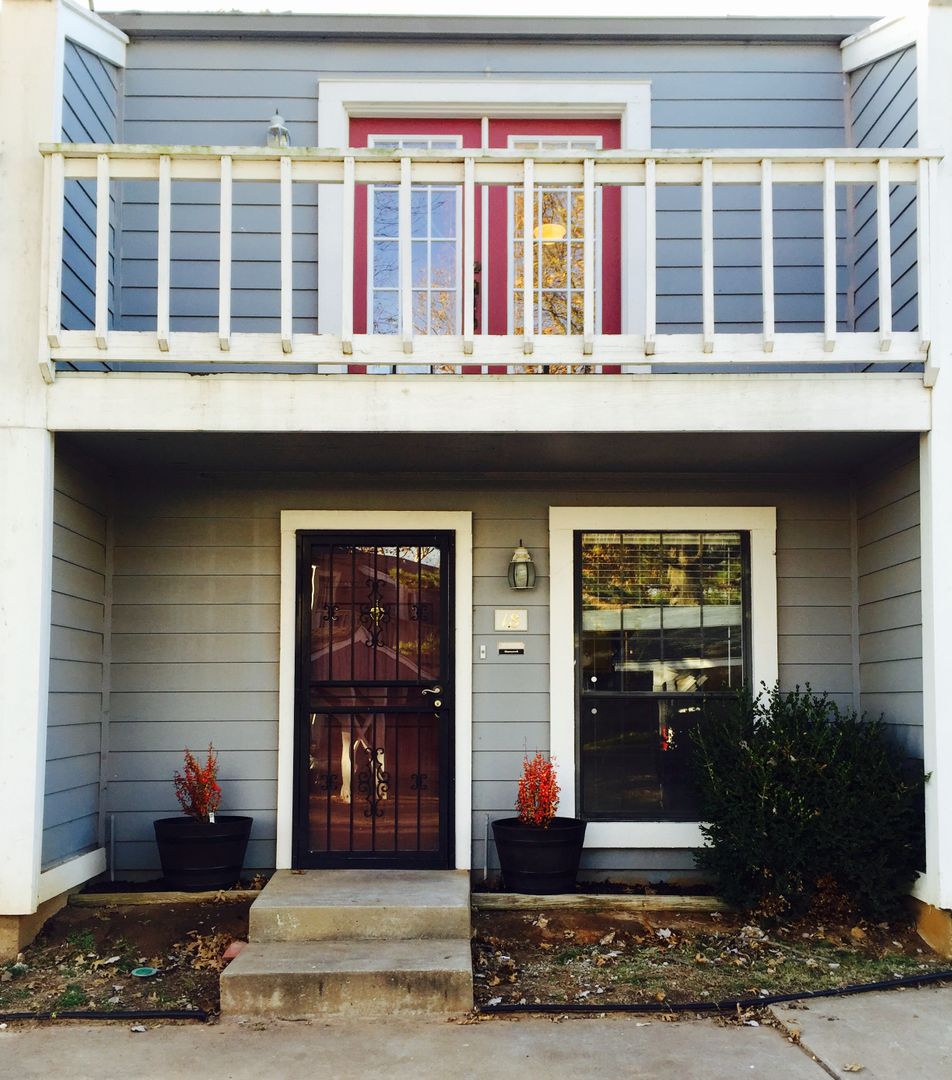 Tulsa House: 1033 E 57th Pl #18