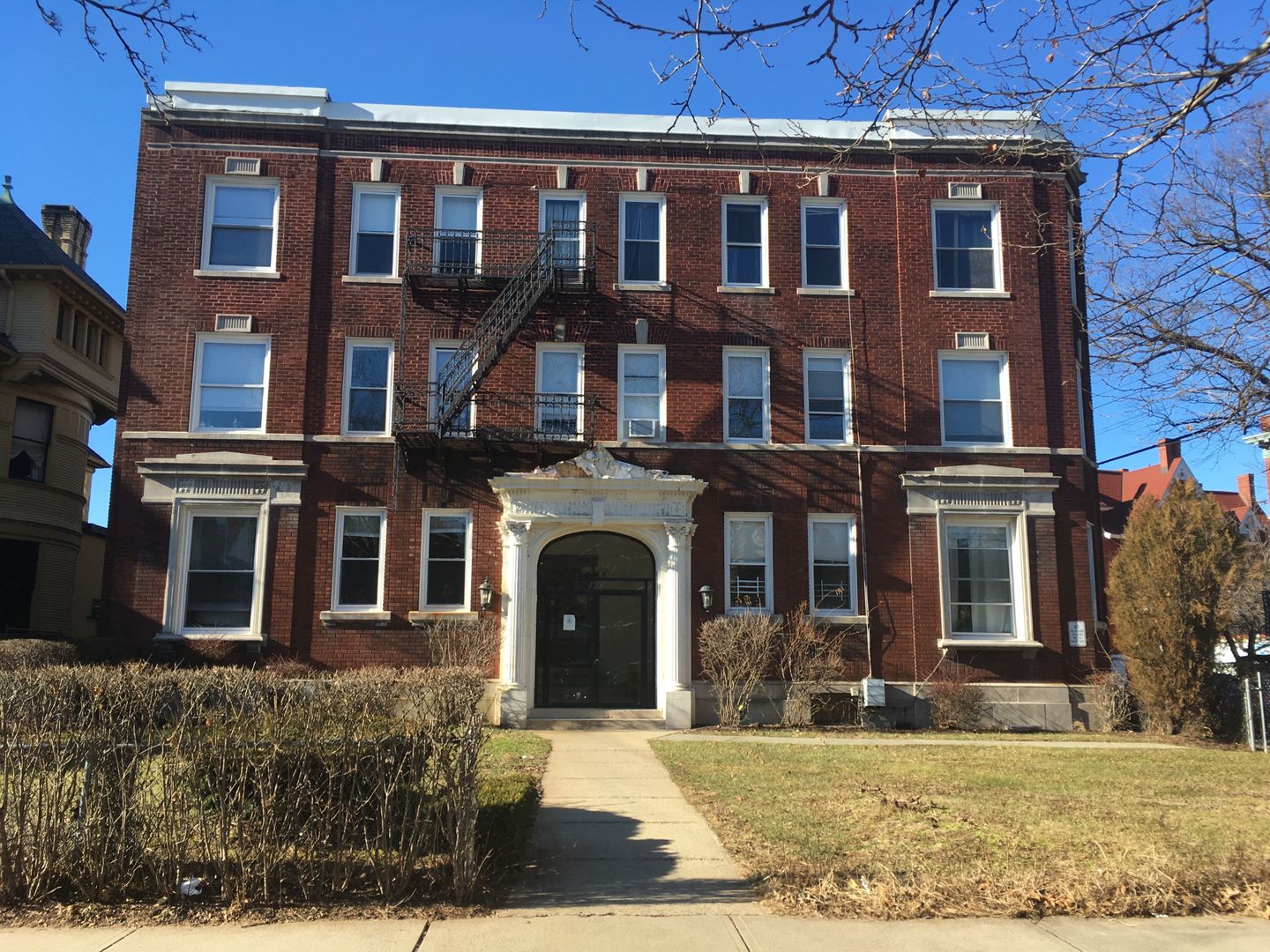 New Haven Apartment: 136 Dwight Street