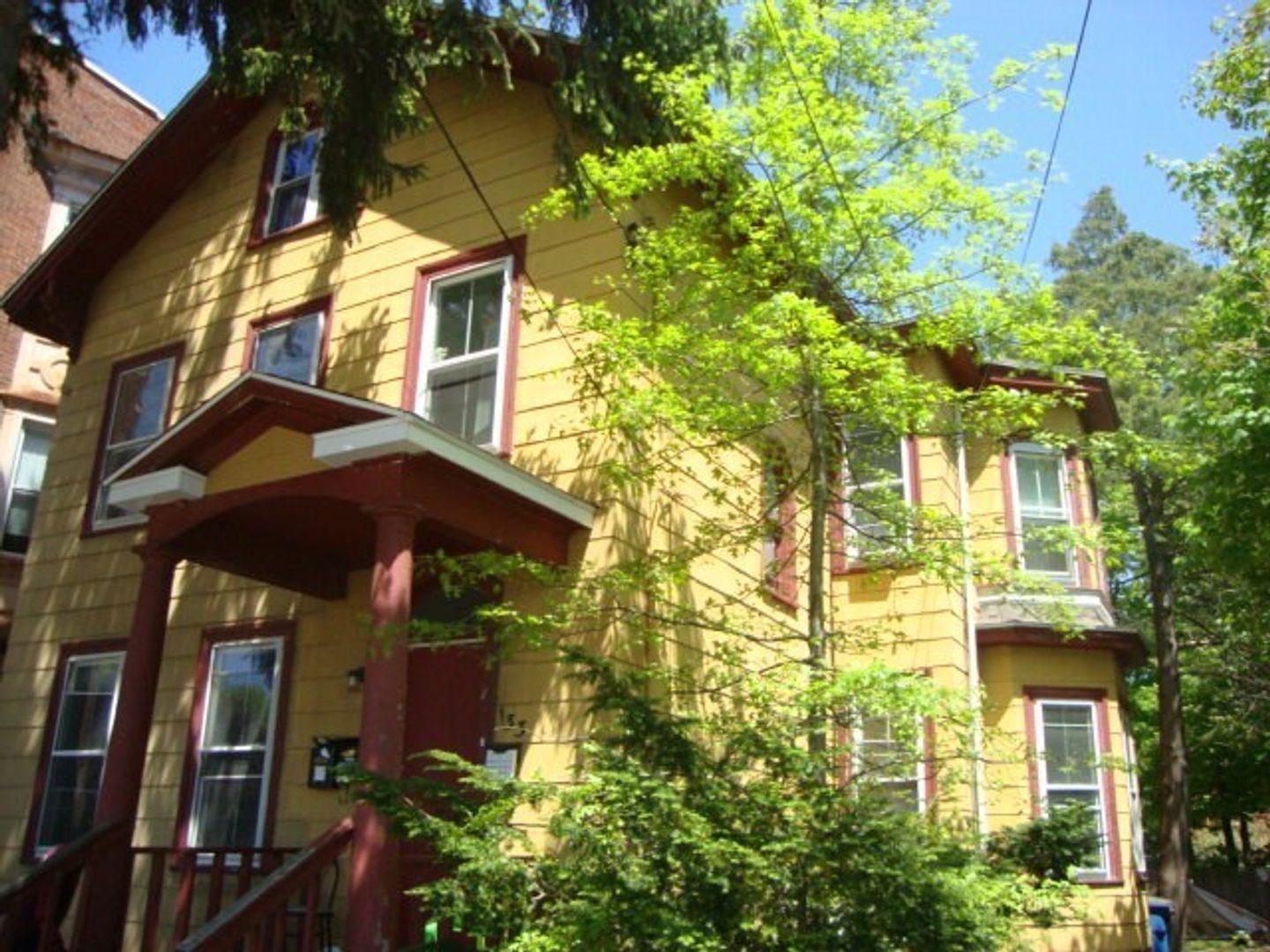 New Haven Apartment: 133 Edgewood Ave