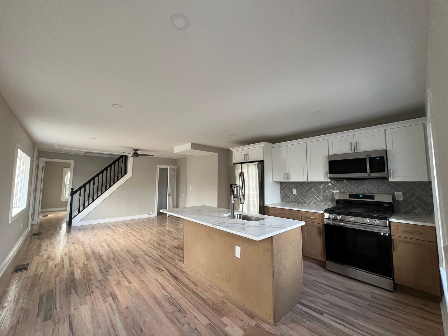 Hamden Townhome: 18-32 Washington Ave