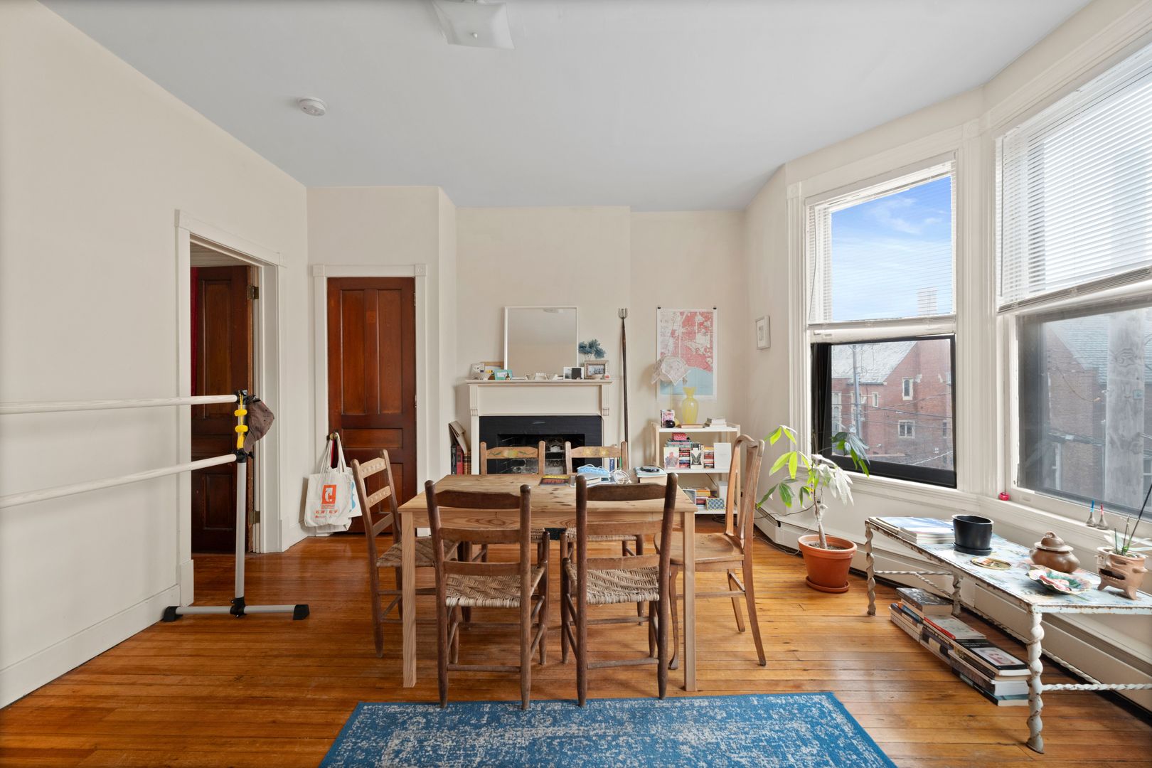 New Haven Apartment: 196 Park Street