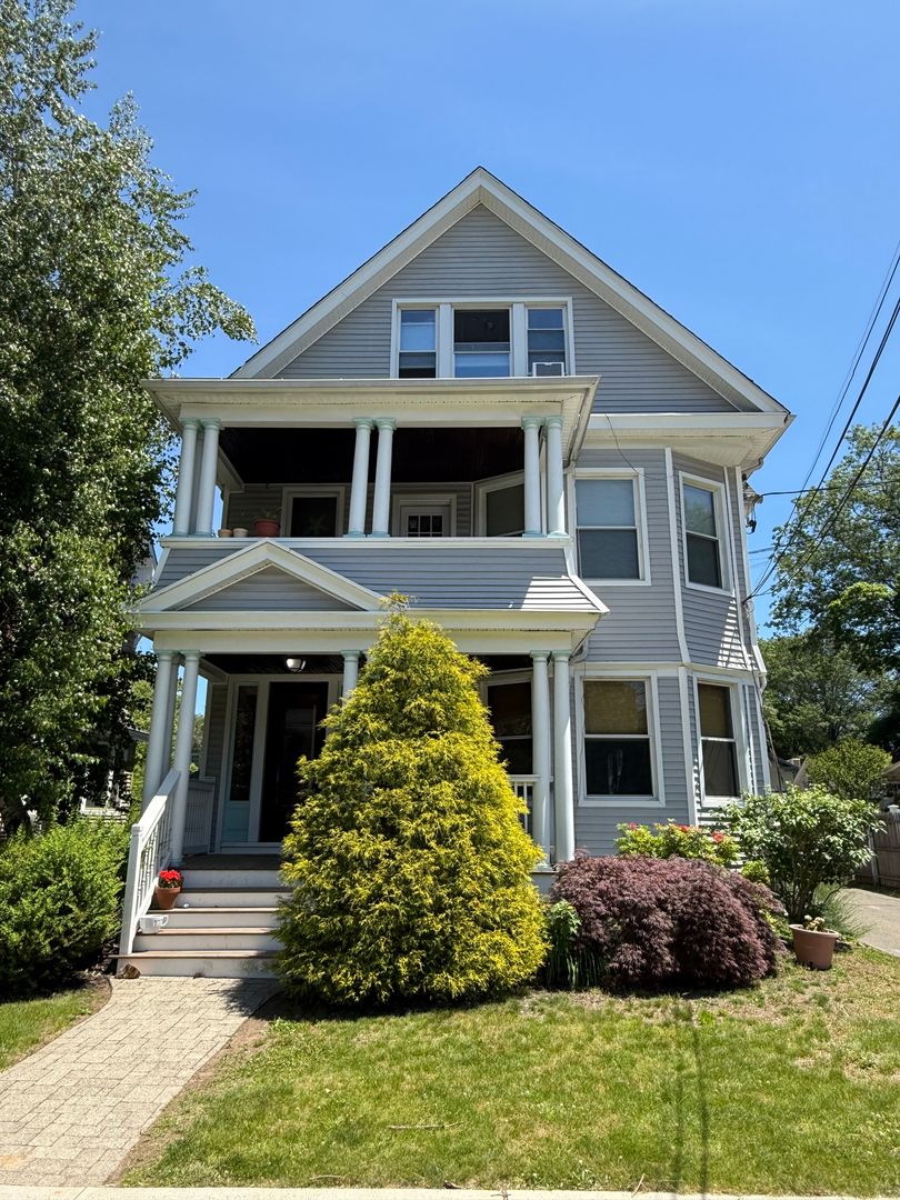 New Haven Apartment: 405 Central Ave