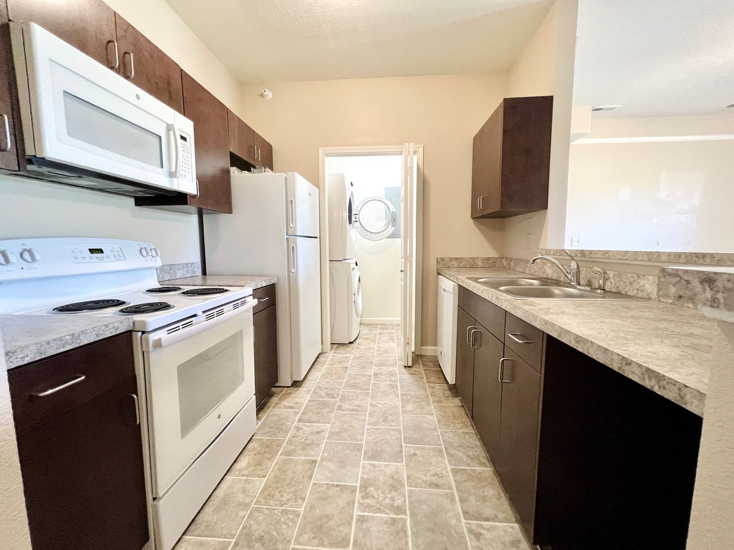 Dodge City Apartment: 1714 Avenue K