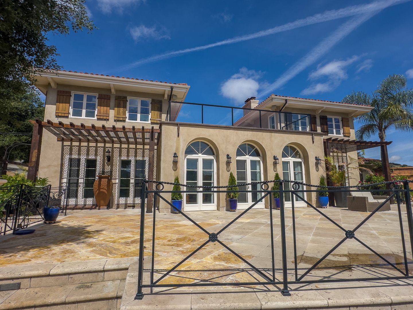 Saratoga House: 22040 Mount Eden Rd