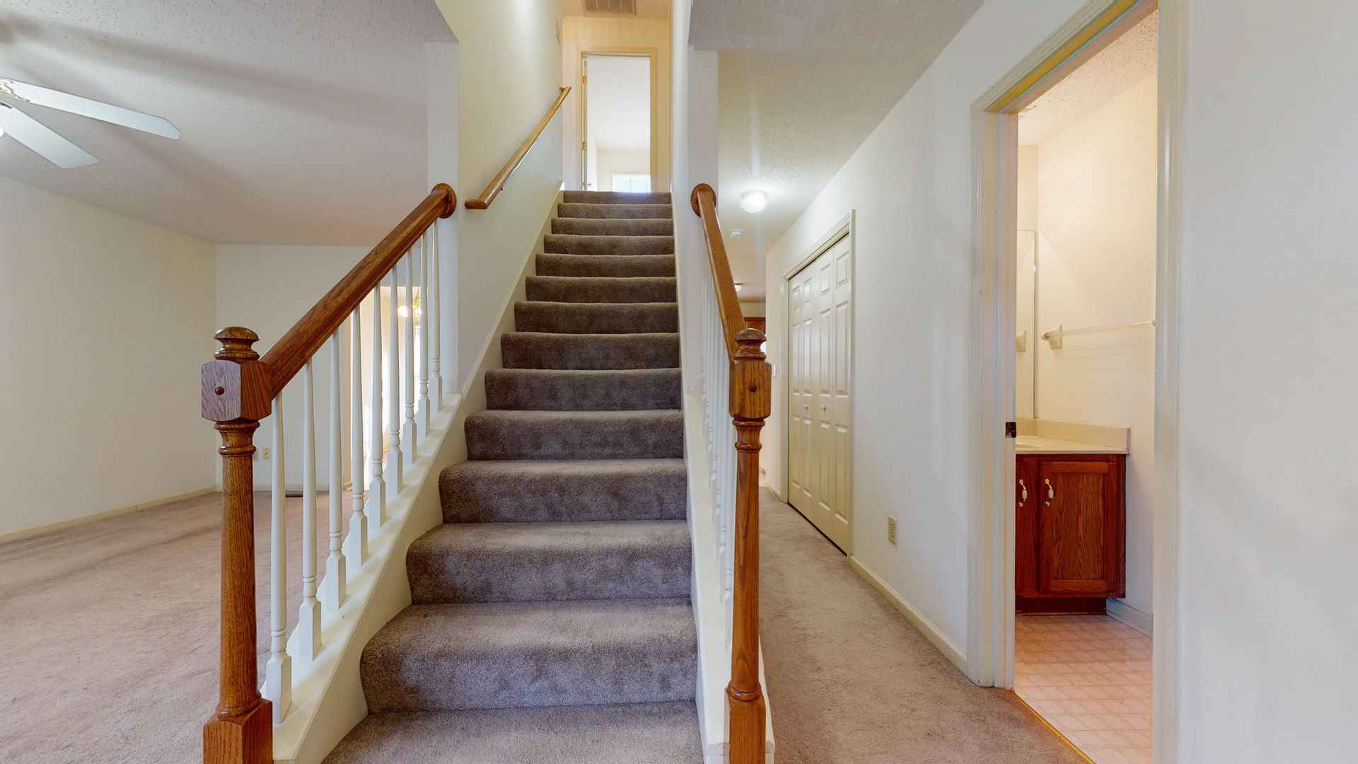 Columbia Townhome: 660 Wilderness Trail