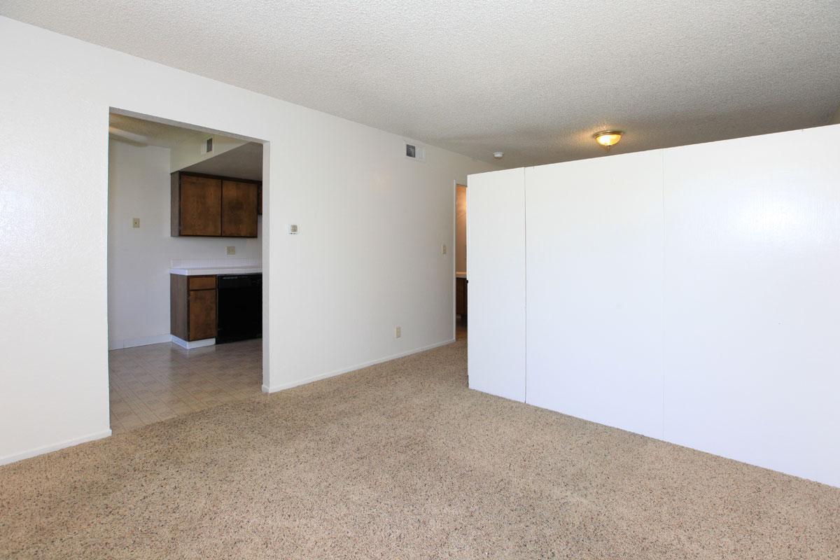 Clovis Apartment: 2823 Willow Ave