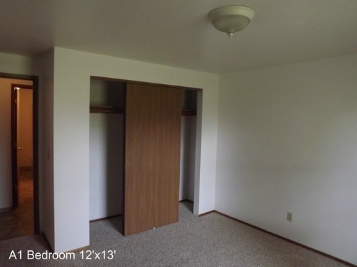 Spacious One Bedroom with Great Amenities! – photo 1