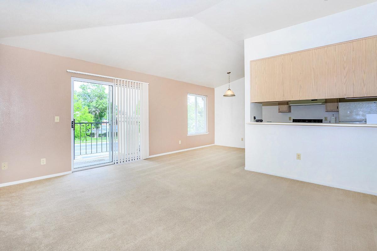 Fresno Apartment: 5150 North Valentine Avenue