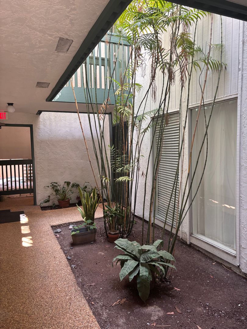 San Diego Condo: 4064 Huerfano Ave