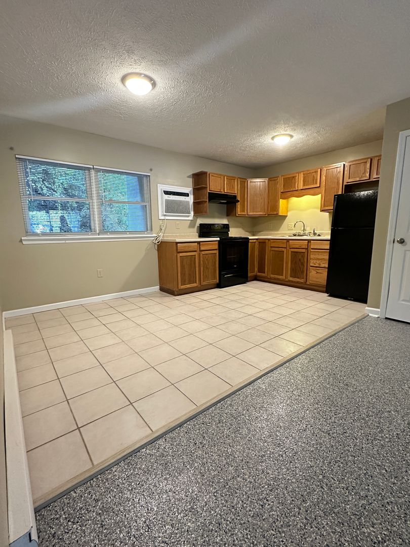 Fairmont Apartment: 800 Westwood Court