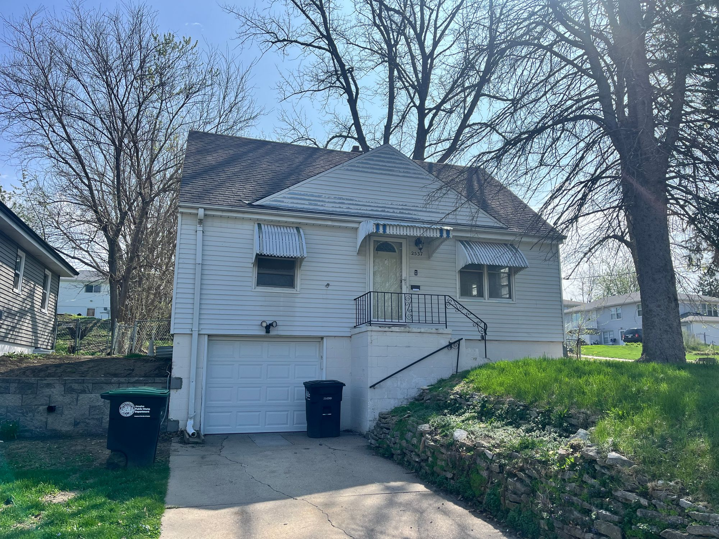 Omaha House: 2537 South 46th Avenue