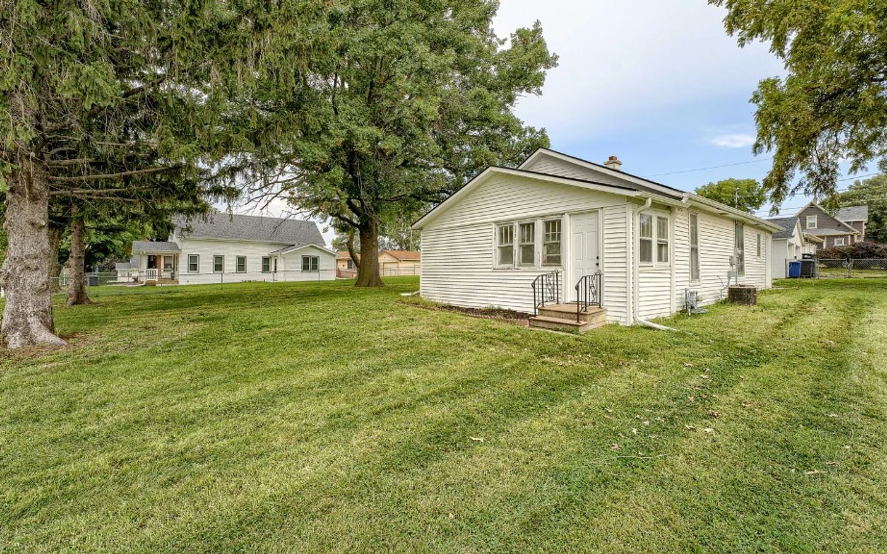 Omaha House: 4104 Y Street