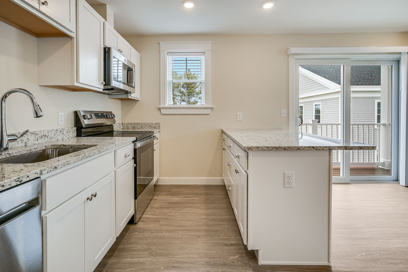 Saco Apartment: Merrill Drive