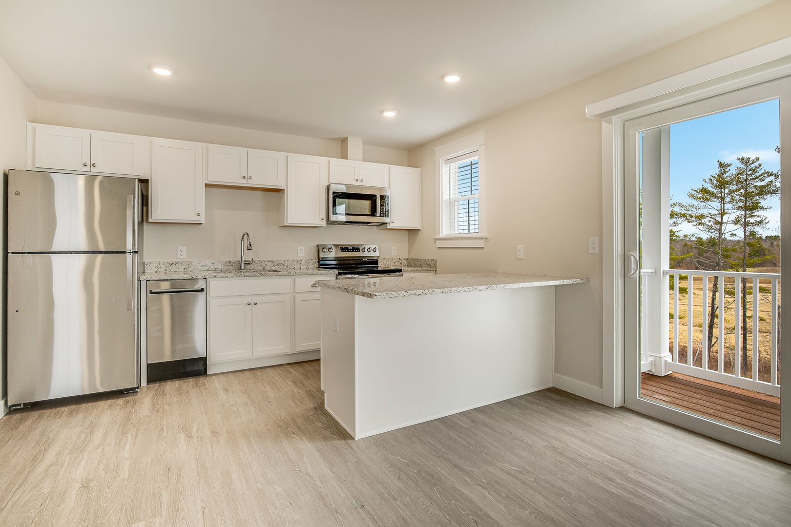 Saco Apartment: Merrill Drive