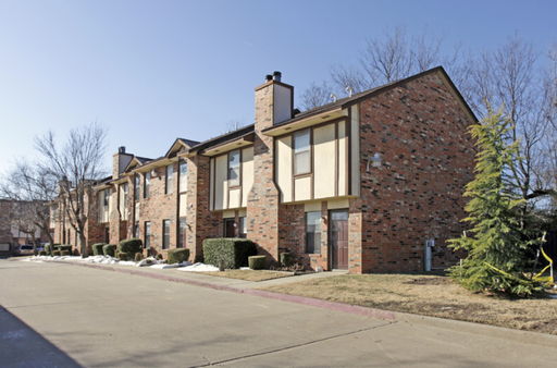 Renovated Two Bedrooms Townhomes – photo 1