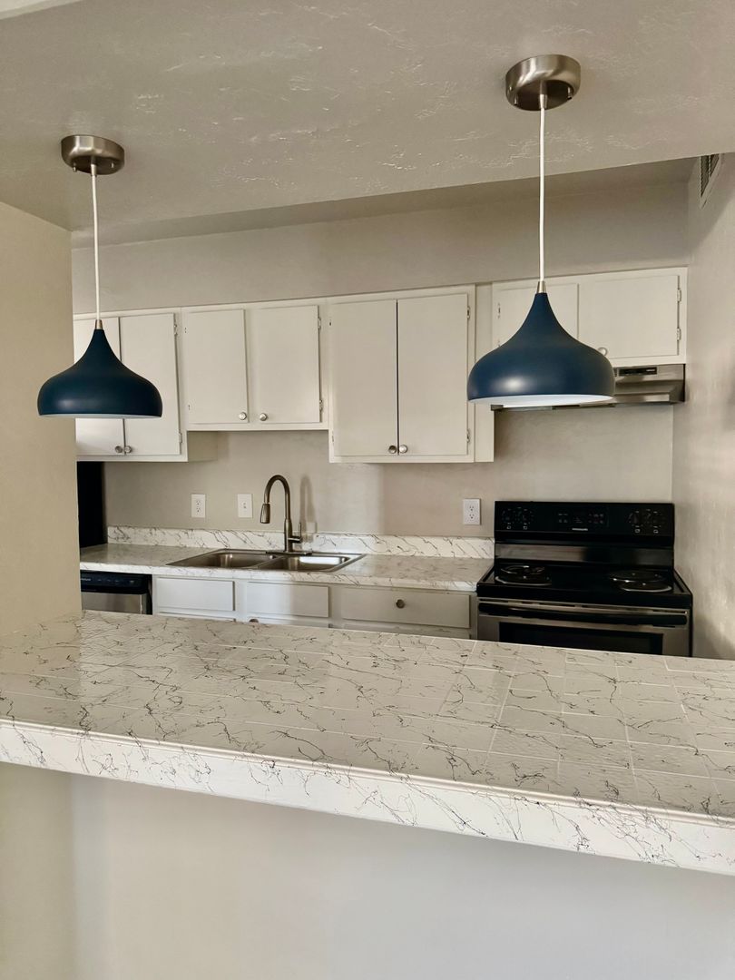 Oklahoma City Apartment: 2810 Dorchester Drive