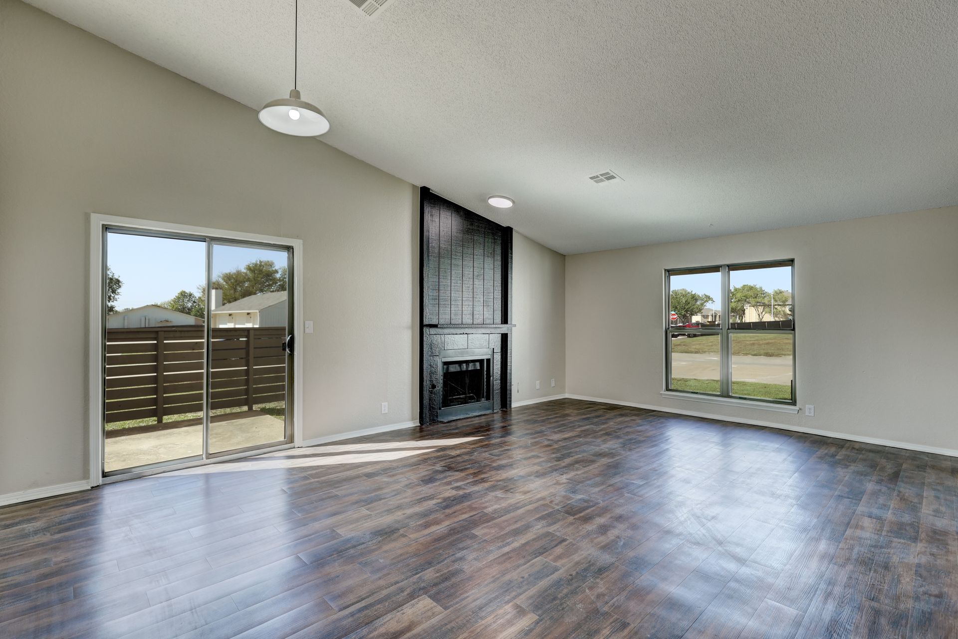 Owasso Apartment: 8220 N 116th E Ave