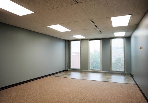1 Large Office with Closet