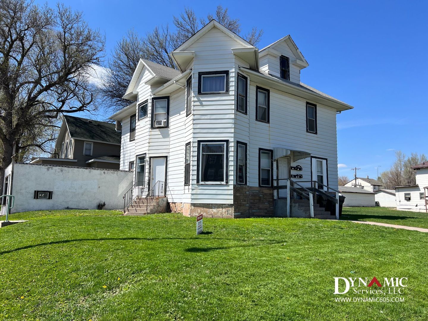 Sioux Falls Apartment: 233 S Duluth Ave