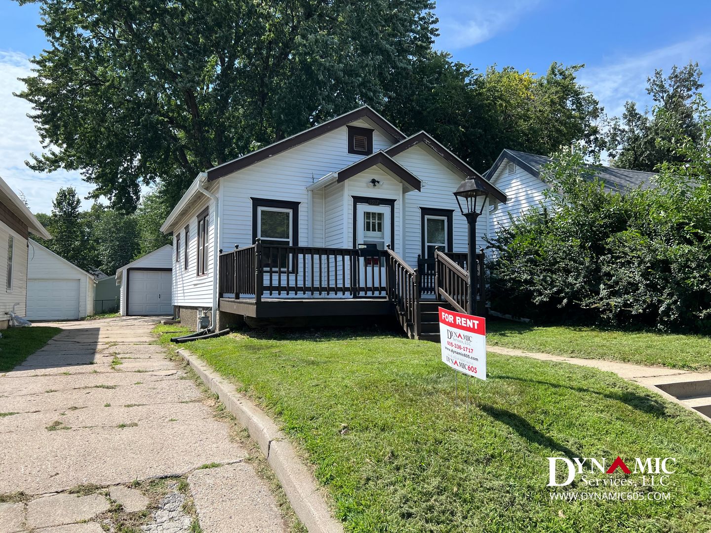 Sioux Falls House: 1917 S Duluth Ave