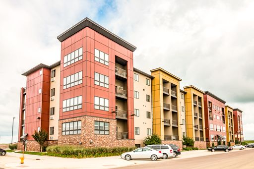 Spacious, Quality 1 Bed/1 Bath Apartment, Washer/Dryer In Unit – photo 1