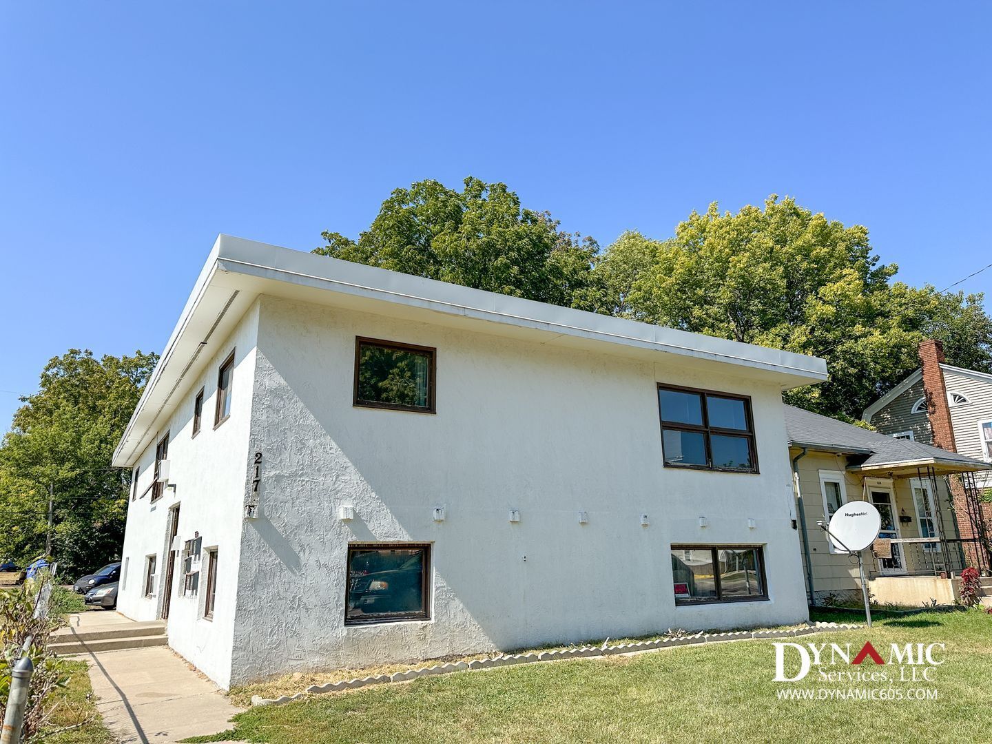 Sioux Falls Apartment: 217 S Summit Ave