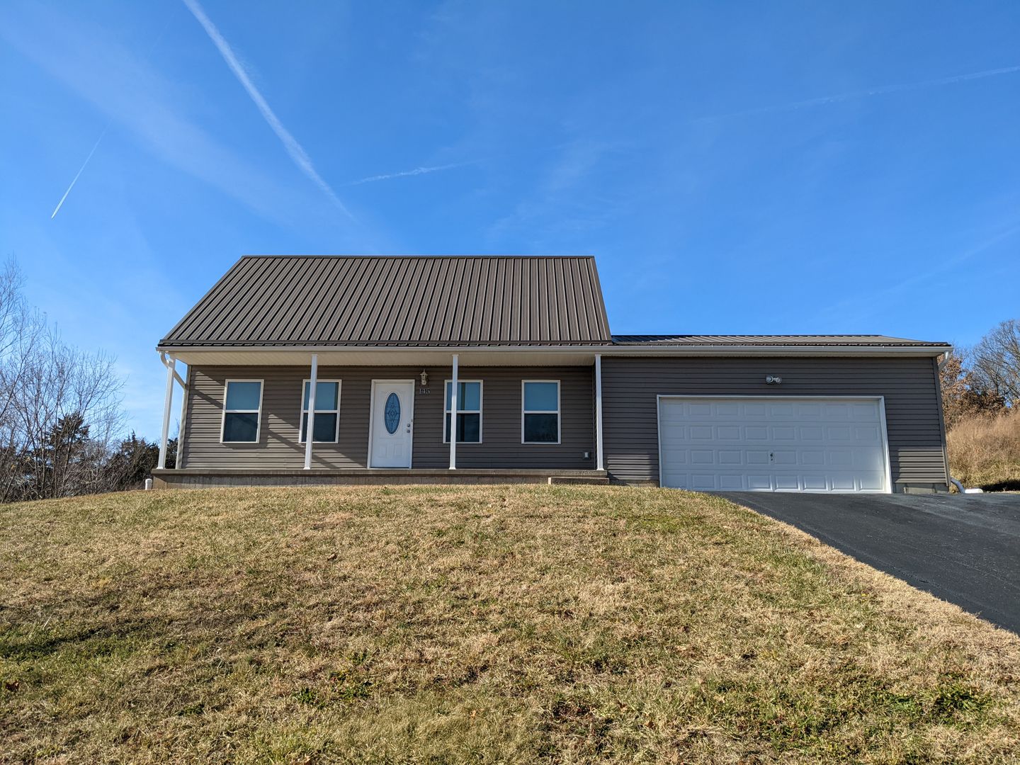 Labadie Apartment: 145 Horseshoe Valley Dr