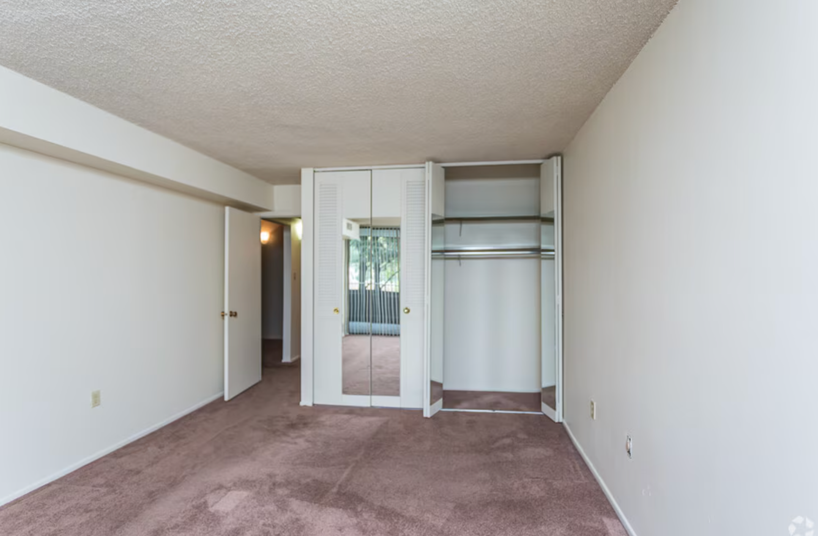 Fairway Tower &amp; Manor Apartments 7 of 10