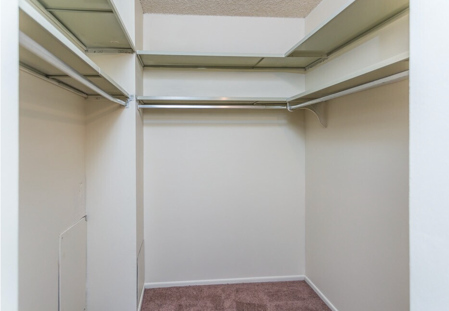 Fairway Tower &amp; Manor Apartments 6 of 10